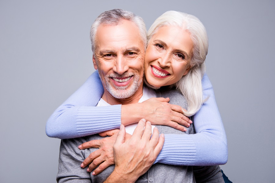 Aging and Dental Health: Don’t Let Time Rob You of the Healthy, Beautiful Smile You Deserve!